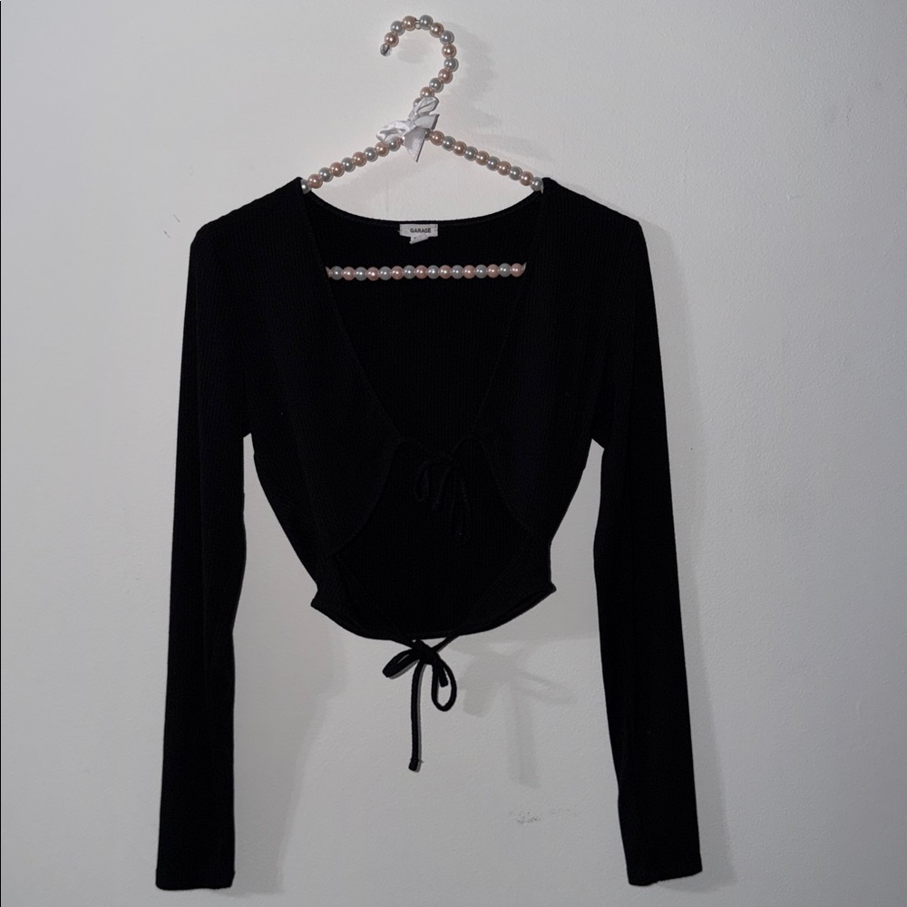 🥀Garage Cropped Tie-Front Blouse